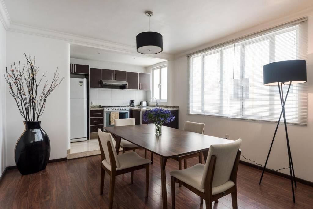 Condesa Residence 7 Stylish 2 Bedroom, 1 Bathroom Residence Accentuating Expansive Interiors Мехико Экстерьер фото